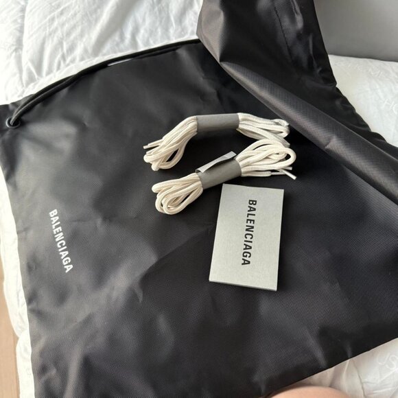 Balenciaga Track Sneaker - Picture 3 of 8